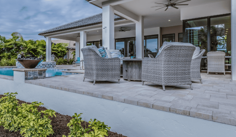 Enjoy your music even outside. Onyx Automation provides amazing outdoor audio systems and professional installation